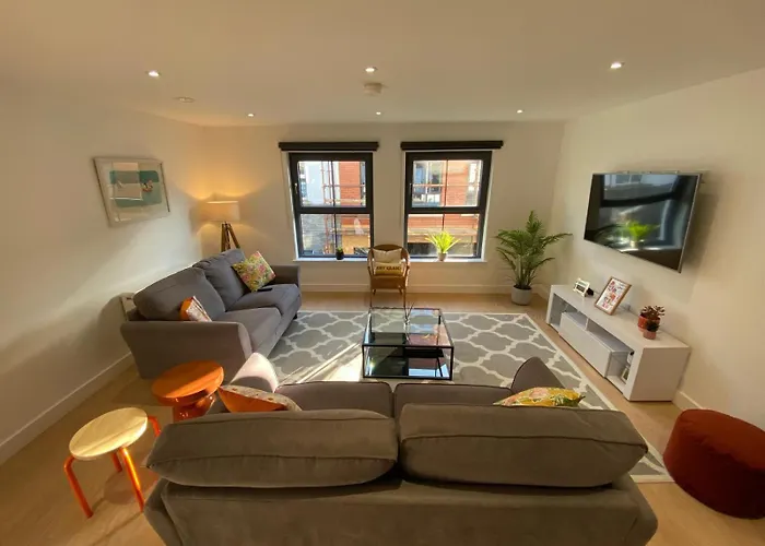Coastal Links, Main Street Portrush, 1 To 5 Guests