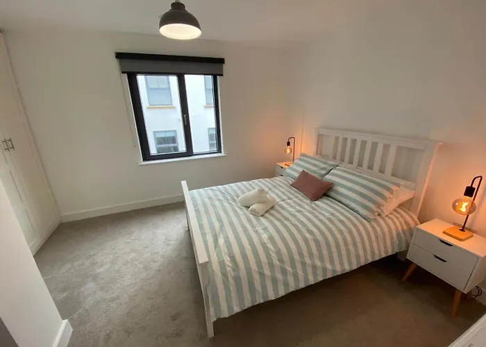 Coastal Links, Main Street Portrush, 1 To 5 Guests