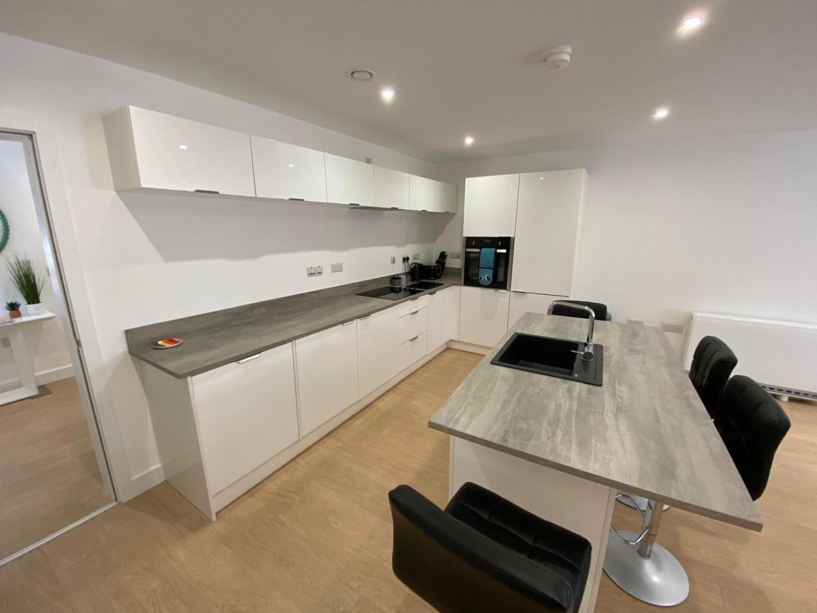 Coastal Links, Main Street Portrush, 1 To 5 Guests Portrush